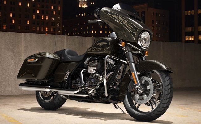 Harley Davidson Street Glide Special Latest Price, Full Specs, Colors ...