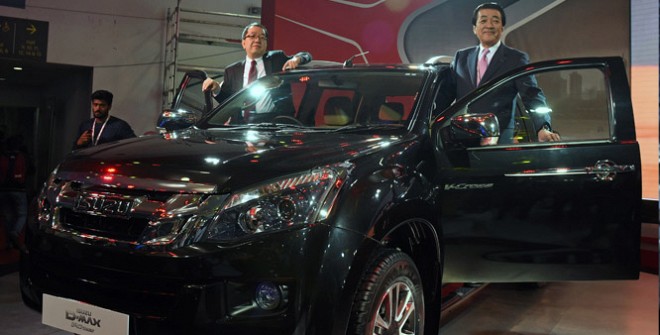 Delhi Auto Expo 2016: Isuzu D-Max V-Cross Unveiled