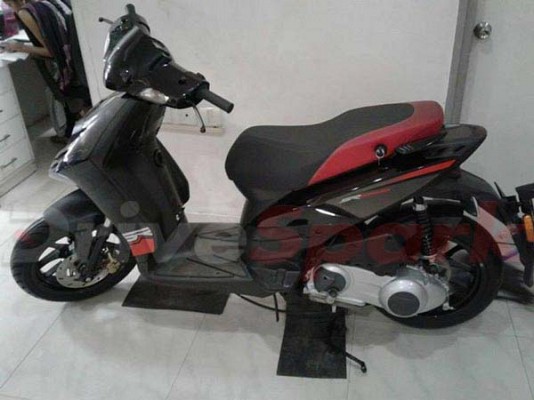 Aprilia SR Motard 125 Spotted at a Vespa Dealership; Slated to be Launched Soon