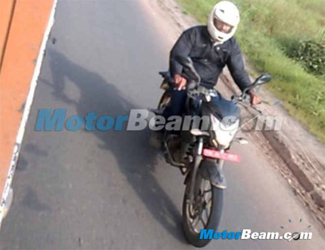 2015 Bajaj Pulsar 150 NS Spied Photo