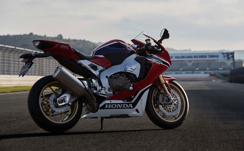 2017 Honda CBR1000RR SP Side profile Revealed at 2016 Intermot Show