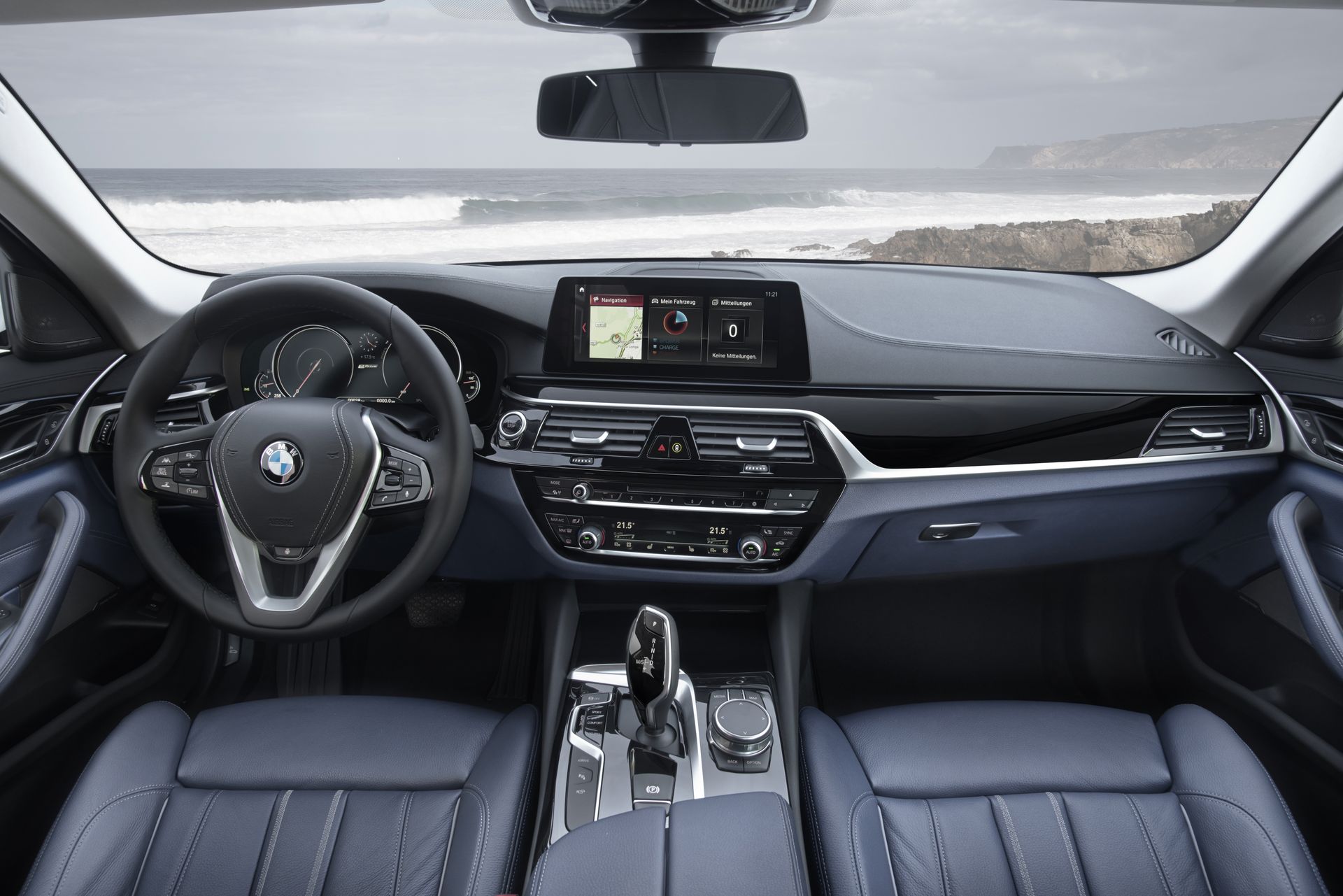 2018 BMW 530e iPerformance Plug-In Hybrid Powertrain Interior Dashboard Profile