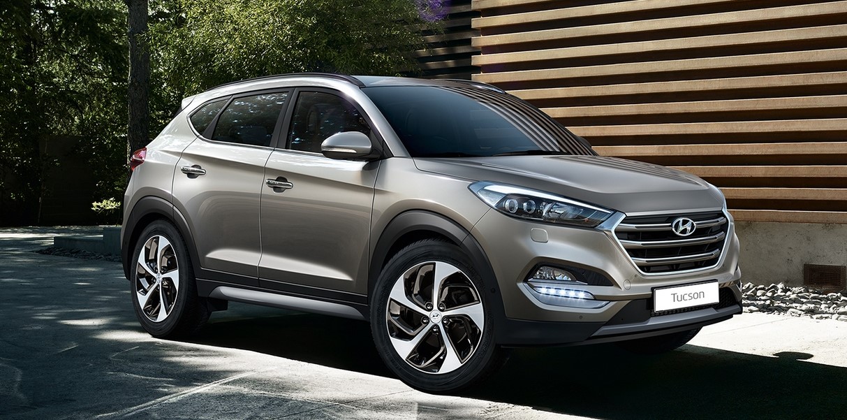 2016 Hyundai Tucson SUV India Front Side Profile