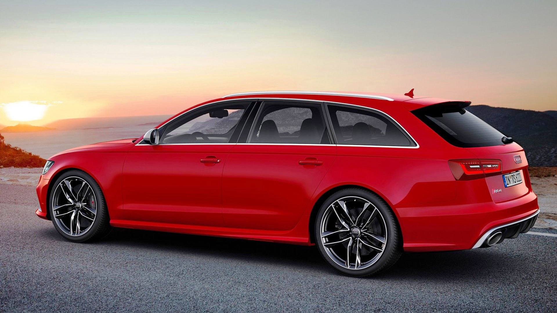 Audi RS6 Avant Exterior