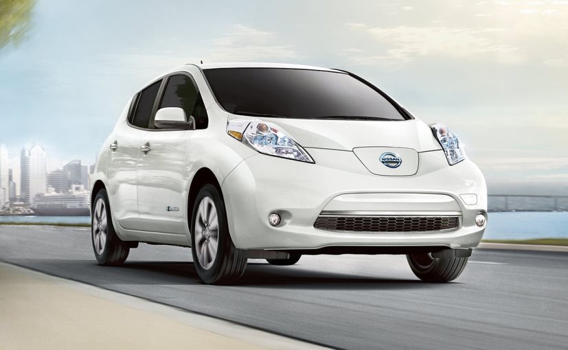 Nissan Teases Next-gen 2018 Leaf EV and current Nissan Leaf