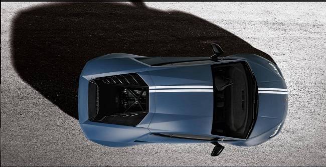 Lamborghini Huracan Avio from the Top