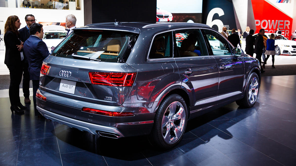 Retouched Audi Q7 Unpacked at New York Auto Show