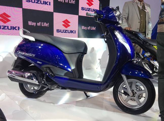 Suzuki Access 125 at Delhi Auto Expo