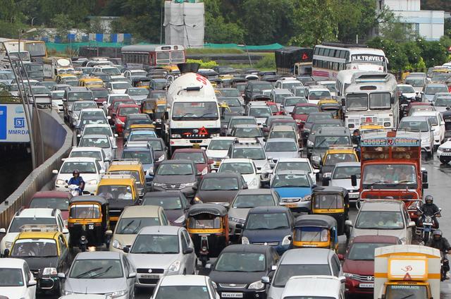 Maharashtra Govt Considering to Implement Odd Even Rule for Mumbai